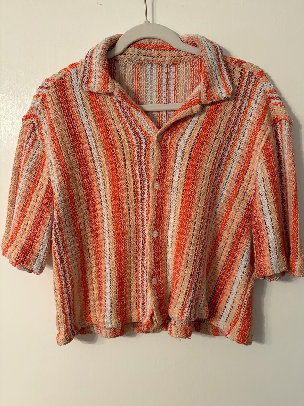 Short-Sleeve Button Crop Shirt in Orange Stripe